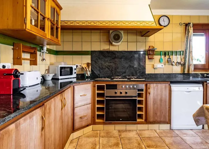 Salva En Magnifico Entorno Natural Girona