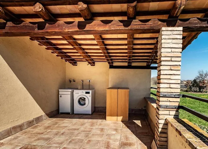 Salva En Magnifico Entorno Natural * Girona